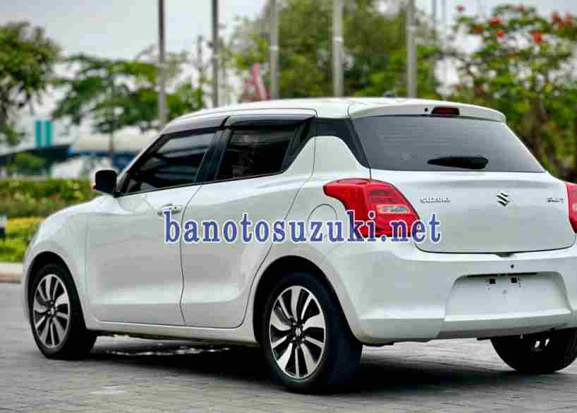 Cần bán xe Suzuki Swift GLX 1.2 AT năm 2019 màu Trắng cực đẹp