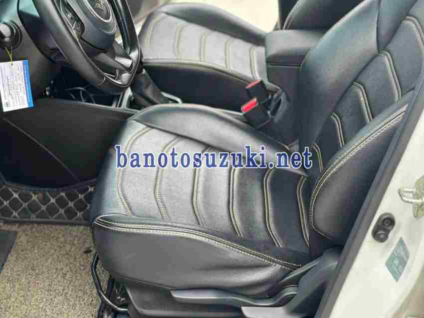 Cần bán gấp xe Suzuki Swift GLX 1.2 AT năm 2020, màu Trắng, Số tự động